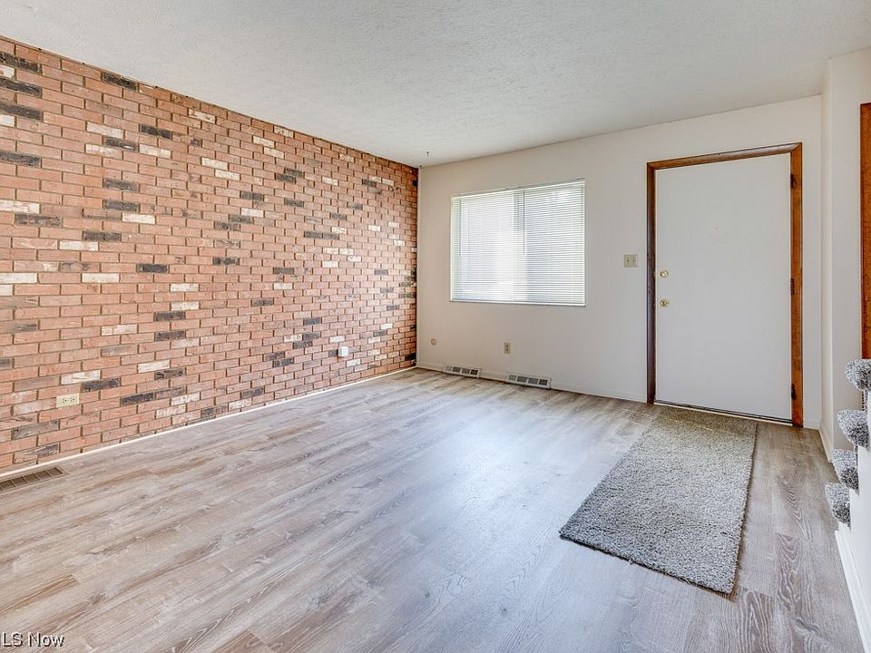 2139 Glenmount Ave, Akron, OH 44319 Zillow