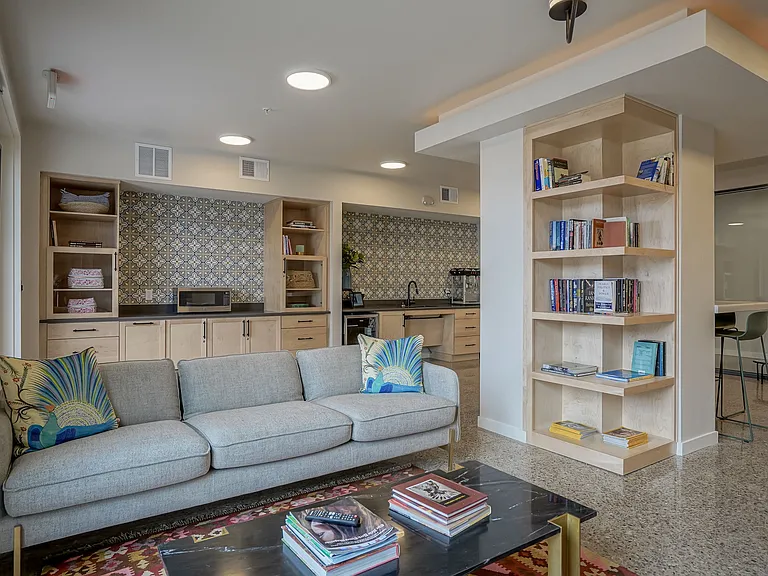 Capitol Flats — Photo 30