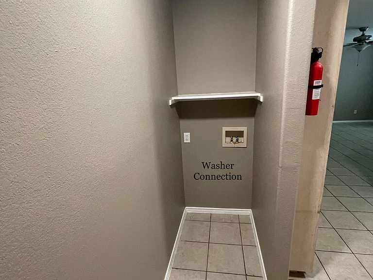 717 Sonesta Dr #C — Photo 9