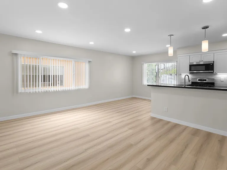 2823 S Corning St #4 — Photo 11