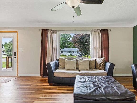 5th image of 1009 W Center St