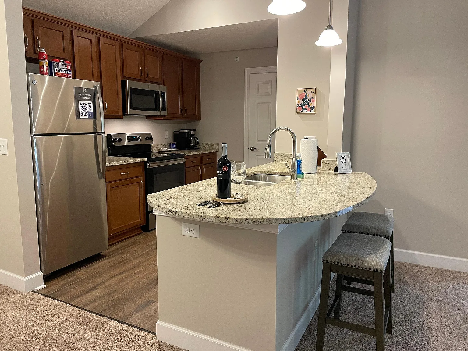 2 bed, $5,370 — Photo 4