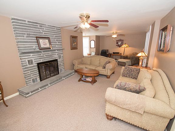 5th image of 156 Bristol St
