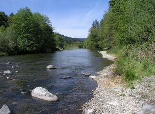 1567 Sleepy Hollow Loop, Grants Pass, OR 97527