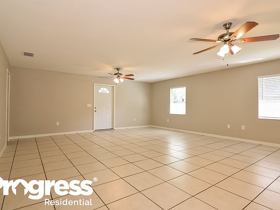 5th image of 1735 Lavon St