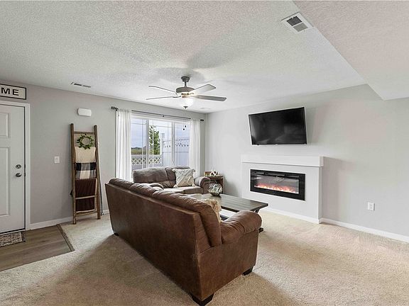 5th image of 5715 NE Lowell Ln