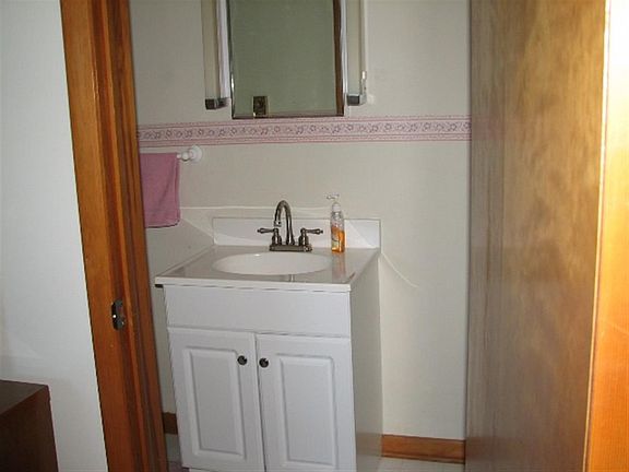 5th image of 375 Township Road 1533
