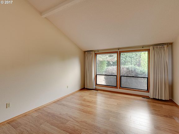 5th image of 1103 SE 103rd Ave