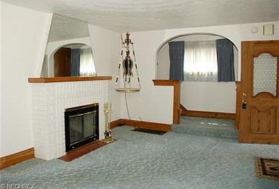 3rd image of 561 Fernwood Dr