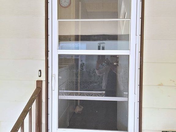 4th image of 3077 Junction Cir