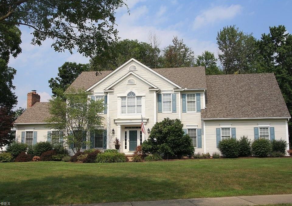 1st image of 185 Forestview Pl
