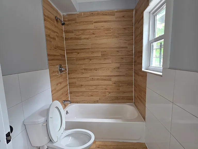 114 Maple St #2 — Photo 4