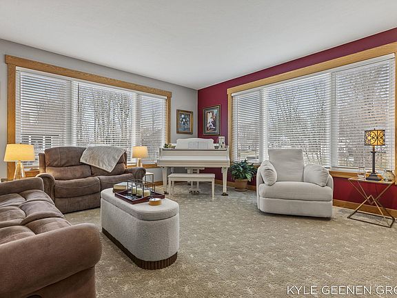 4th image of 4323 Cottage Trl