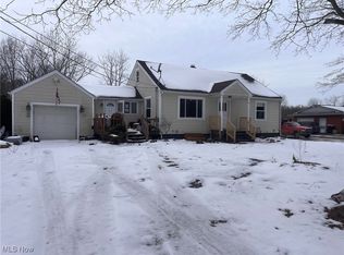 10571 Hopkins Rd, Garrettsville, OH 44231