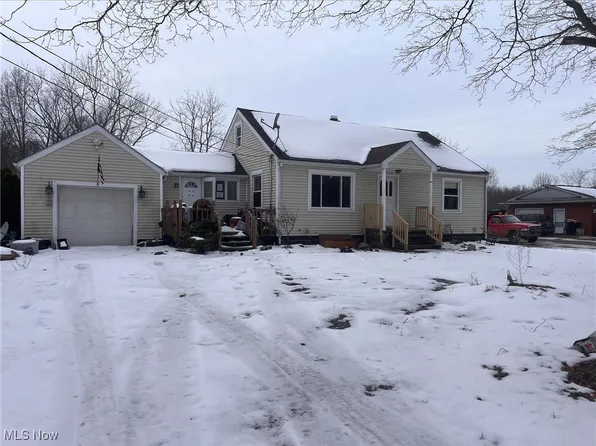 10571 Hopkins Rd, Garrettsville, OH 44231