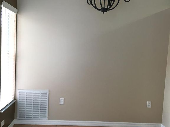5th image of 786 Country Woods Cir