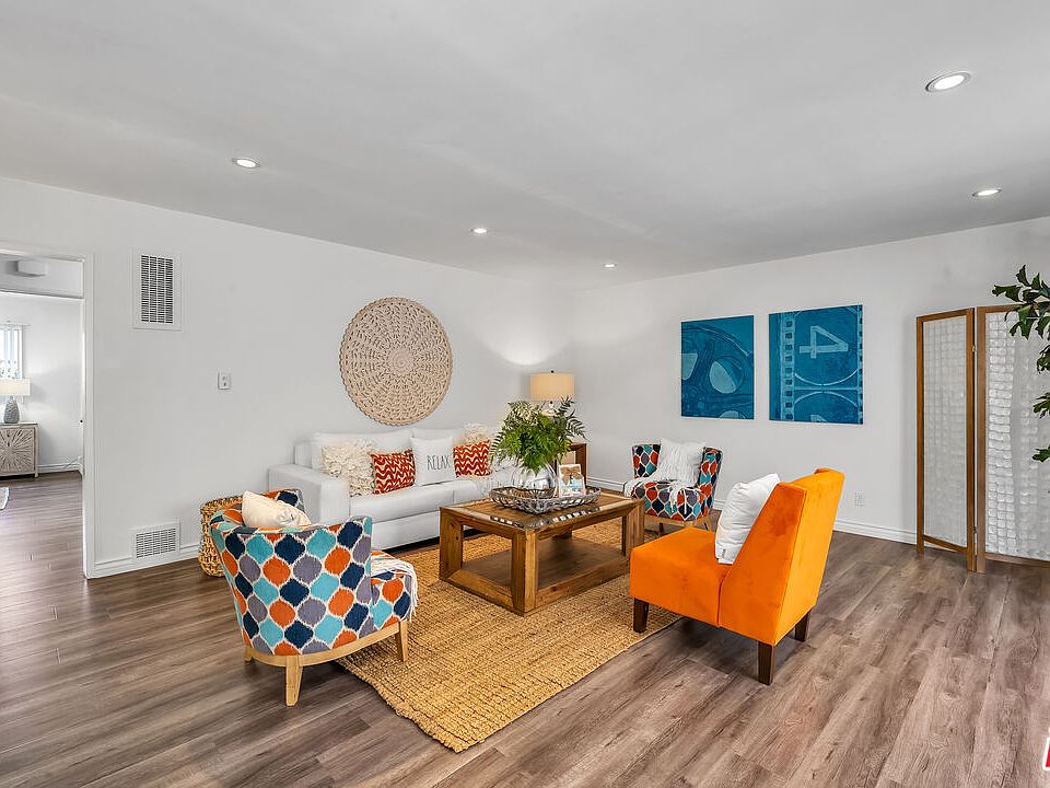 1st image of 933 11th St APT 15