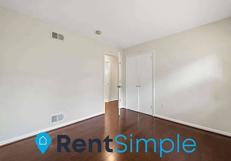 618 S Barton St — Photo 20