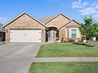 3409 Ontario Cir, Moore, OK 73160