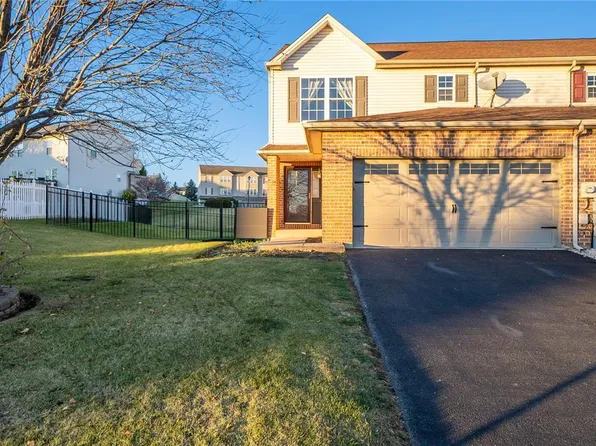 671 Buckingham Dr, Northampton, PA 18067