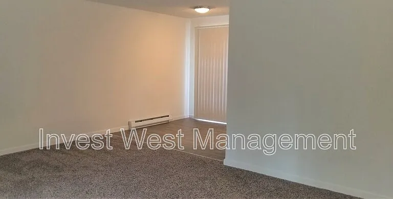 305 NE 104th Ave — Photo 7