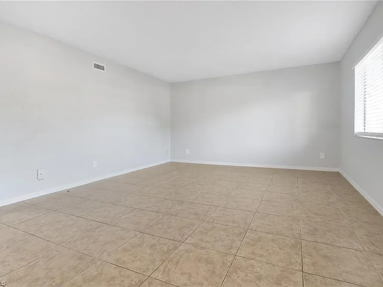 4635 Bayshore Dr #P4 — Photo 7