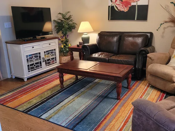 210 Oak Bay St APT 303, Rockport, TX 78382