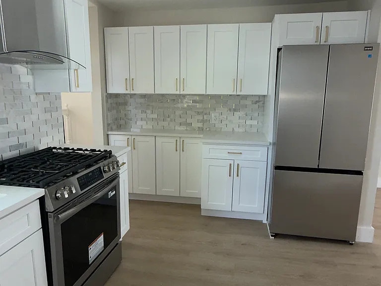 Morrissee Ave — Photo 1