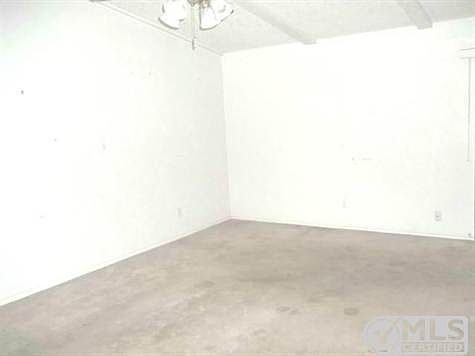 3rd image of 2912 Lanette Ln