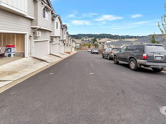 4th image of 15698 SE Misty Dr