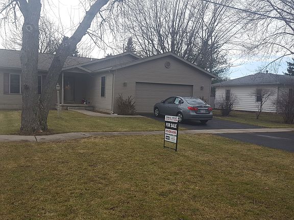 2nd image of 2218 Park St