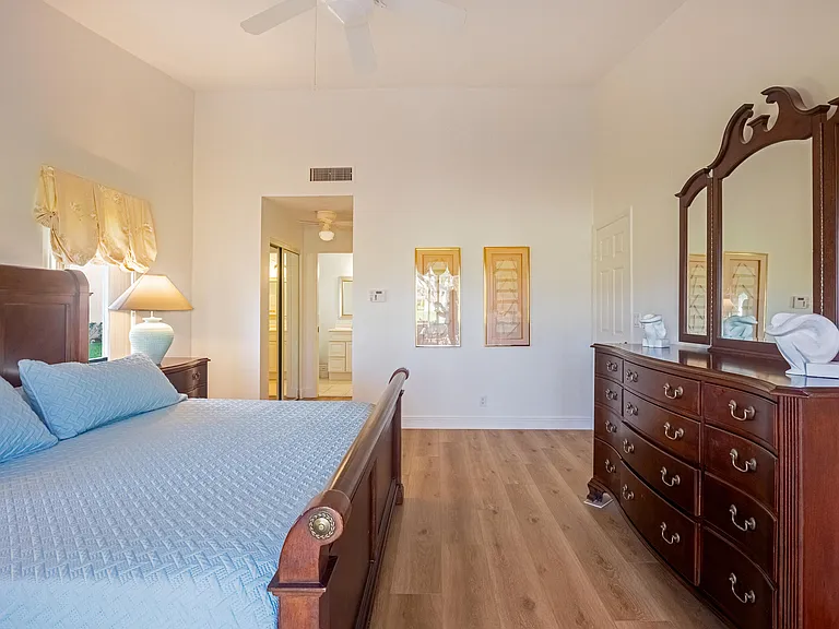533 Prestwick Cir — Photo 22