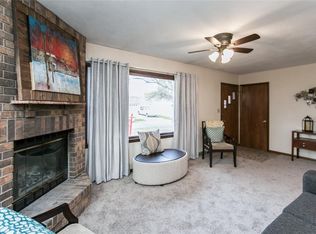 3007 Sue Ln NW, Cedar Rapids, IA 52405