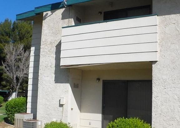 3rd image of 44406 15th St E APT 15