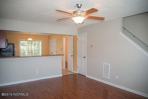 3rd image of 1000 Grandeur Ave