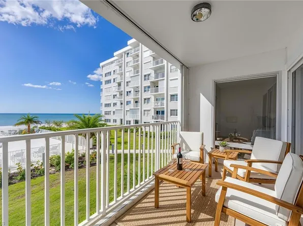 3443 Gulf Shore BLVD N #207, NAPLES, FL 34103