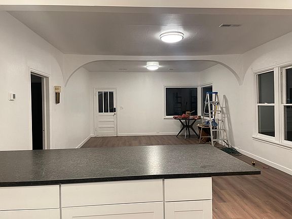 4th image of 312 Tieton Ave