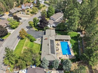 779 Gleneagles Dr, Kamloops, BC V2E 1J7