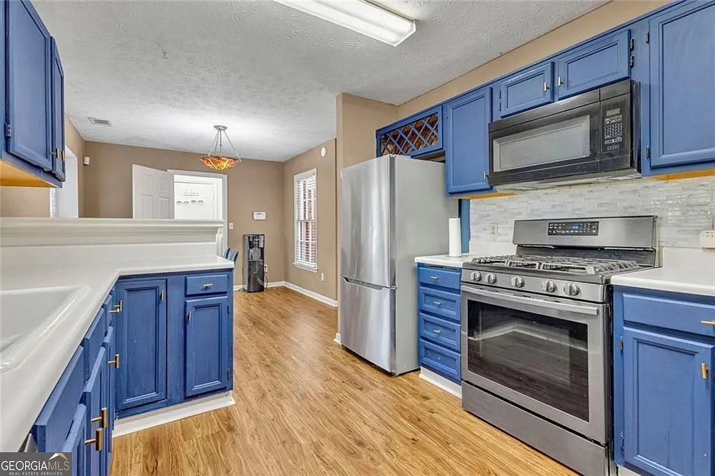 10820 Lees Ct photo 1