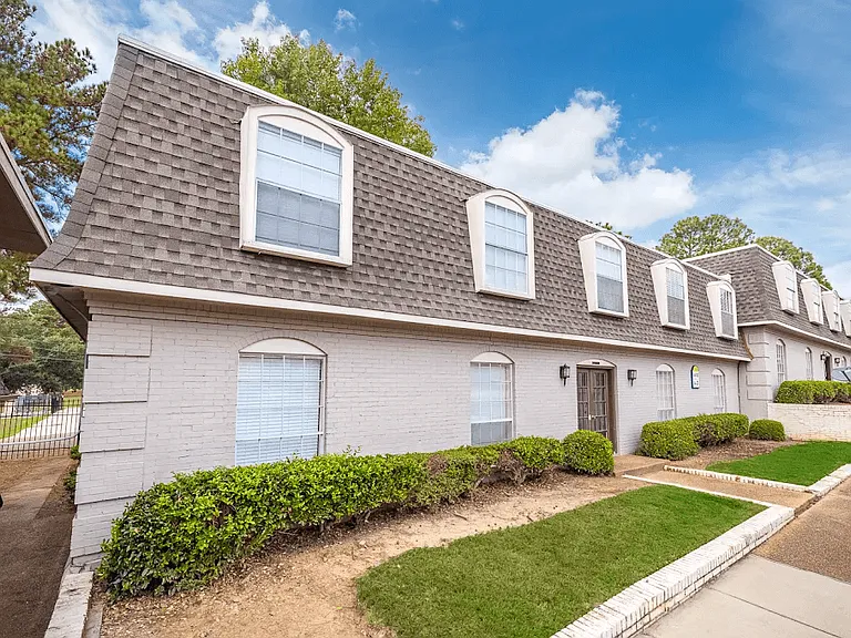 Highland Hills — Photo 15