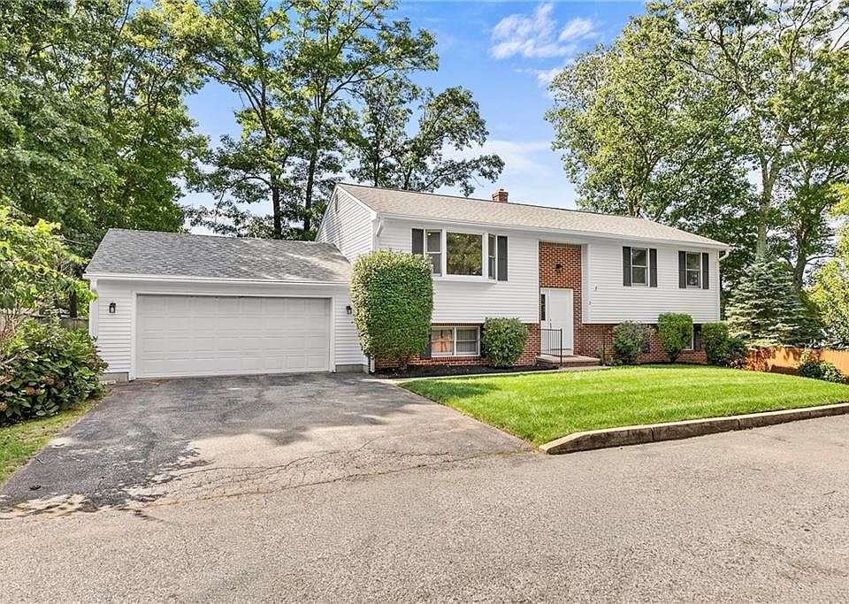 1st image of 2 Ryan Ln