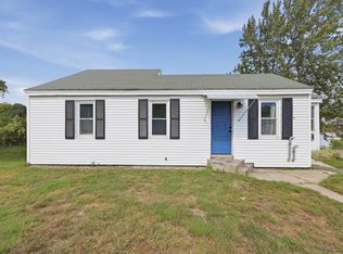 13 Elm St, Leominster, MA 01453