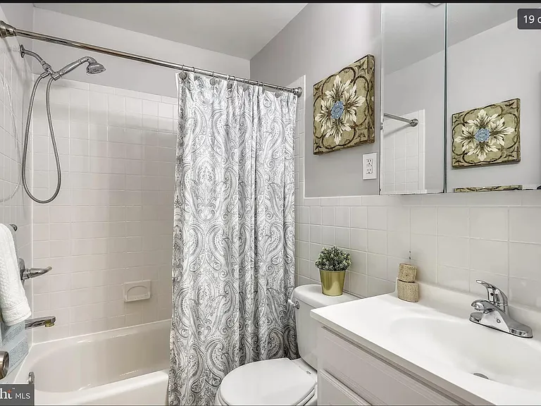 10636 Montrose Ave #M3A — Photo 9