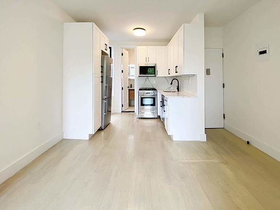 5th image of 750 Washington Ave #L4