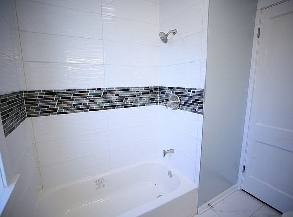 5th image of 5319 S Homan Ave #1
