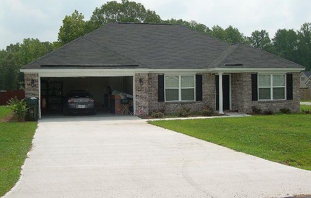 1st image of 136 Auburn Cir