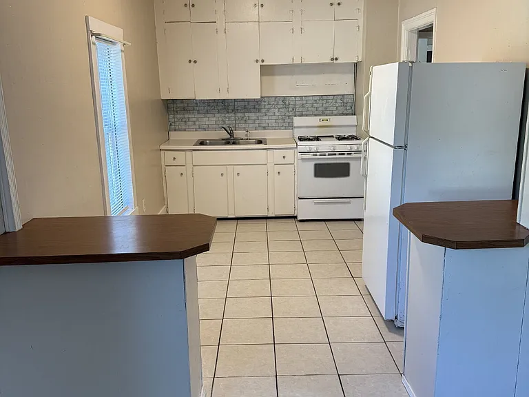 538 Spencer St NE #1 — Photo 5