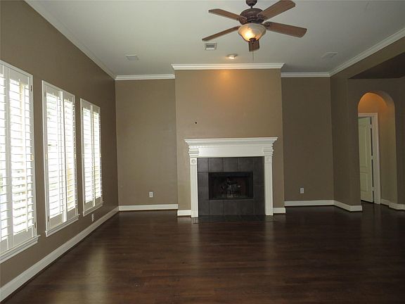 5th image of 13322 Castlecombe Dr
