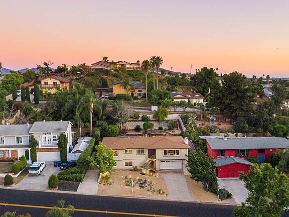 4th image of 9571 Tropico Dr