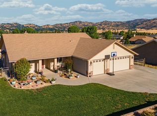 18121 Bowie St, Tehachapi, CA 93561